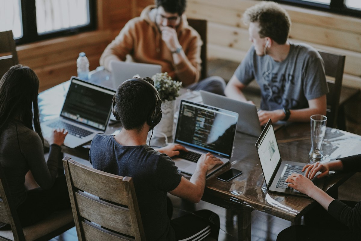 Commercial Partnerships & Strategy Desk